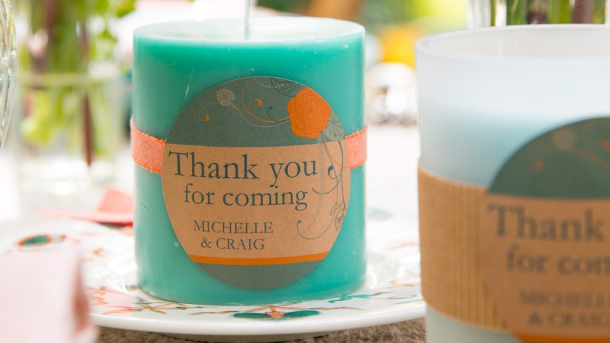 Avery Kraft Brown Round Labels on Candle Wedding Favour