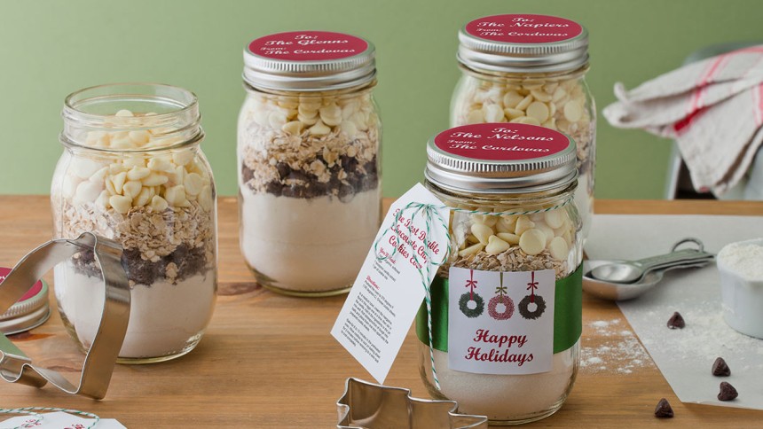 Chistmas Cookie jar with Avery Tag