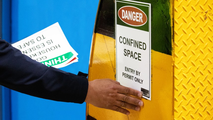 INDUSTRIAL_CONFINED SPACE_72DPI