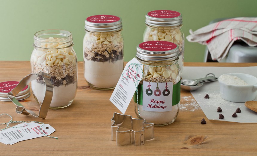 Chistmas Cookie jar with Avery Tag